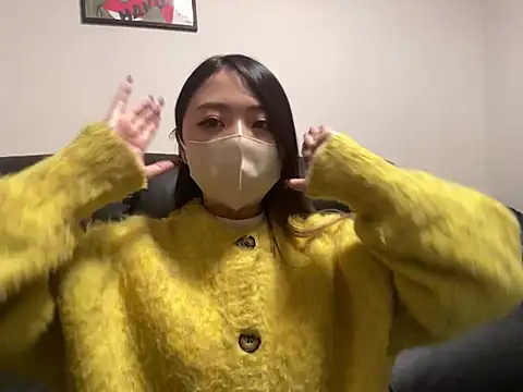 Snapshot of yazawa_oO chatting on February 11, 2025, 11:12 pm yazawa oO online show from February 11, 2025, 11:12 pm
