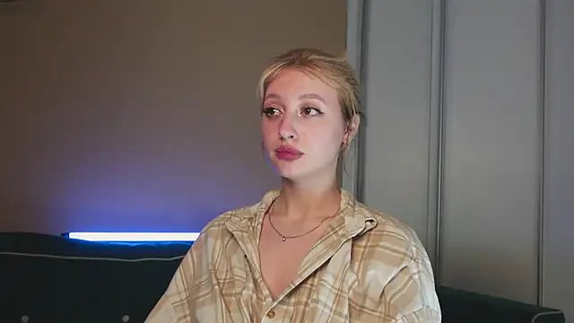 milasmiu online show from January 19, 2025, 10:17 pm