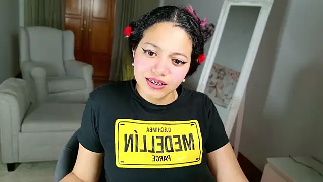 Snapshot of SelenaBlumX chatting on February 9, 2025, 1:11 am SelenaBlumX online show from February 9, 2025, 1:11 am