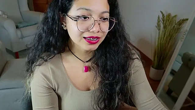 Snapshot of SelenaBlumX chatting on October 10, 2025, 8:30 pm SelenaBlumX online show from October 10, 2025, 8:30 pm