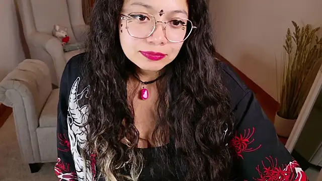 Snapshot of SelenaBlumX chatting on November 5, 2025, 9:48 pm SelenaBlumX online show from November 5, 2025, 9:48 pm