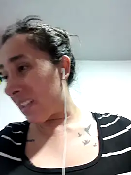 CHARLOTTE 1711 online show from November 9, 2025, 6:23 am