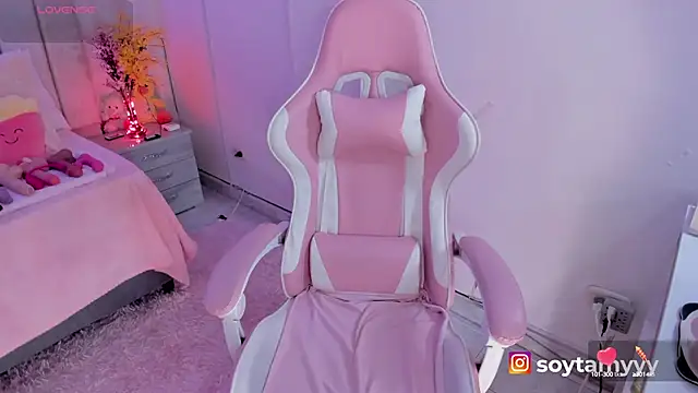 tamy xoo online show from January 28, 2025, 7:32 pm