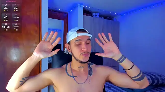 Snapshot of austinoficial chatting on March 5, 2025, 8:43 am austinoficial online show from March 5, 2025, 8:43 am