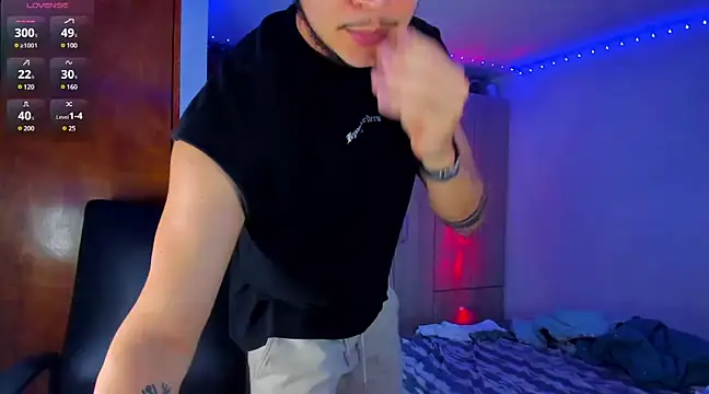 Snapshot of austinoficial chatting on March 16, 2025, 2:10 am austinoficial online show from March 16, 2025, 2:10 am
