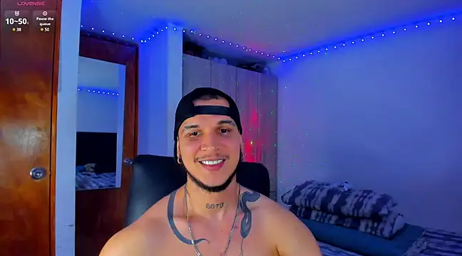 Snapshot of austinoficial chatting on March 21, 2025, 5:32 am austinoficial online show from March 21, 2025, 5:32 am
