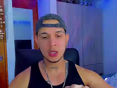 Snapshot of austinoficial chatting on September 11, 2025, 3:17 am austinoficial online show from September 11, 2025, 3:17 am