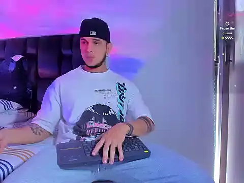 austinoficial online show from February 20, 2026, 9:26 pm