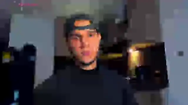 austinoficial online show from April 21, 2026, 11:07 pm