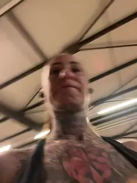 Black sweet Rose online show from February 3, 2025, 7:52 pm