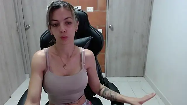 Snapshot of Princezzlove3 chatting on March 13, 2025, 2:12 pm Princezzlove3 online show from March 13, 2025, 2:12 pm