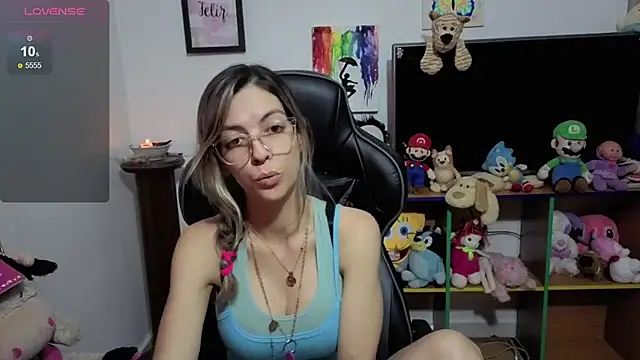 Snapshot of Princezzlove3 chatting on October 20, 2025, 12:55 am Princezzlove3 online show from October 20, 2025, 12:55 am