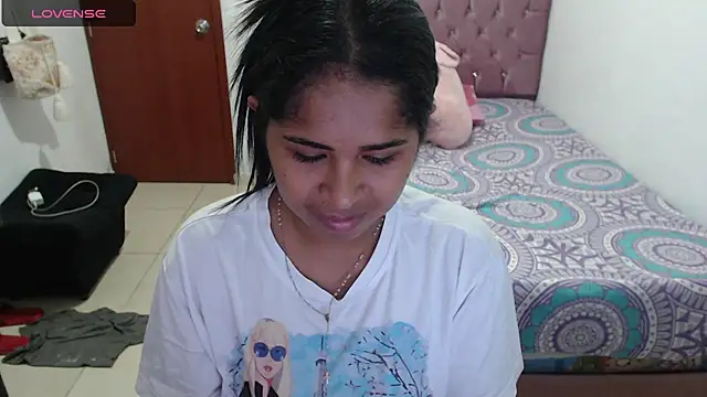 Snapshot of july-feria chatting on January 14, 2025, 1:04 am july-feria online show from January 14, 2025, 1:04 am