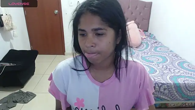 Snapshot of july-feria chatting on February 11, 2025, 10:39 pm july-feria online show from February 11, 2025, 10:39 pm