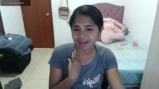 Snapshot of july-feria chatting on October 5, 2025, 3:21 pm july-feria online show from October 5, 2025, 3:21 pm