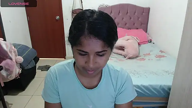 Snapshot of july-feria chatting on October 10, 2025, 4:28 pm july-feria online show from October 10, 2025, 4:28 pm