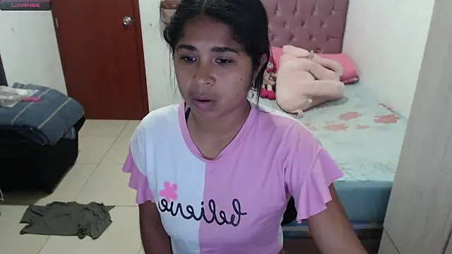 Snapshot of july-feria chatting on October 25, 2025, 10:15 pm july-feria online show from October 25, 2025, 10:15 pm