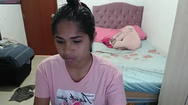 Snapshot of july-feria chatting on October 28, 2025, 5:26 pm july-feria online show from October 28, 2025, 5:26 pm