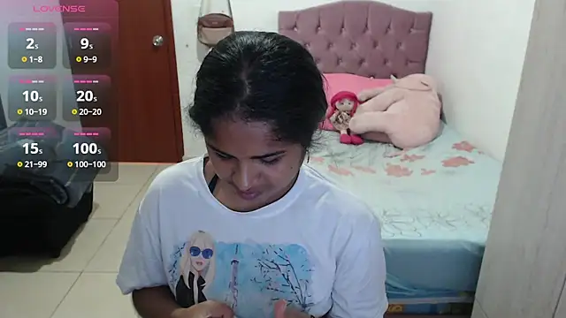 Snapshot of july-feria chatting on October 31, 2025, 6:09 pm july-feria online show from October 31, 2025, 6:09 pm