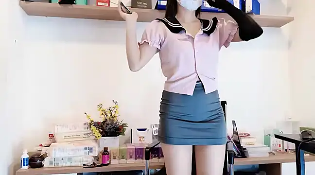 Snapshot of Lush-Office chatting on January 21, 2025, 7:58 am Lush-Office online show from January 21, 2025, 7:58 am