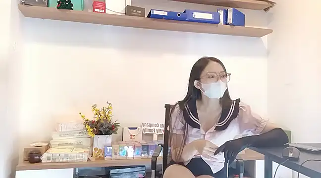 Snapshot of Lush-Office chatting on February 10, 2025, 6:53 am Lush-Office online show from February 10, 2025, 6:53 am