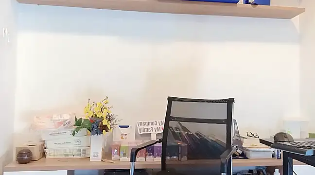 Snapshot of Lush-Office chatting on March 2, 2025, 2:32 pm Lush-Office online show from March 2, 2025, 2:32 pm