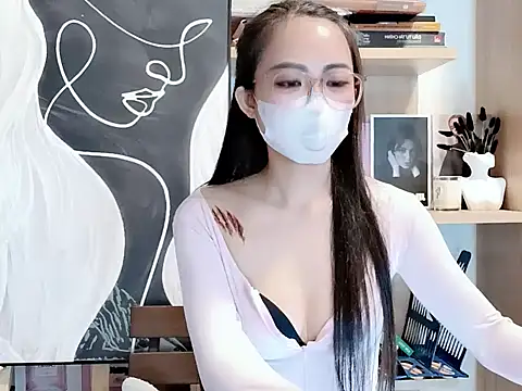 Snapshot of Lush-Office chatting on November 5, 2025, 6:24 am Lush-Office online show from November 5, 2025, 6:24 am