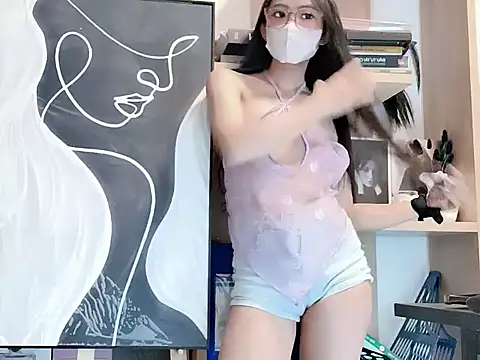 Snapshot of Lush-Office chatting on November 19, 2025, 7:08 am Lush-Office online show from November 19, 2025, 7:08 am