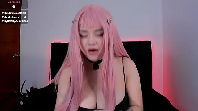 raven  white1 online show from February 21, 2025, 2:17 am