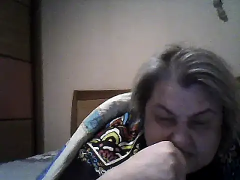 Snapshot of AngelSky4533 chatting on February 8, 2025, 4:04 pm AngelSky4533 online show from February 8, 2025, 4:04 pm