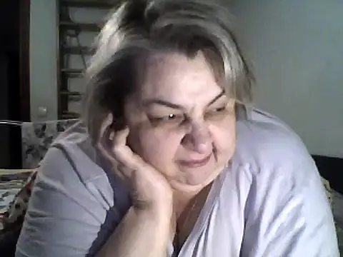 Snapshot of AngelSky4533 chatting on February 24, 2025, 9:31 pm AngelSky4533 online show from February 24, 2025, 9:31 pm