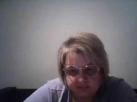 Snapshot of AngelSky4533 chatting on March 10, 2025, 6:01 pm AngelSky4533 online show from March 10, 2025, 6:01 pm