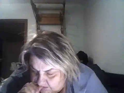 Snapshot of AngelSky4533 chatting on March 11, 2025, 8:42 pm AngelSky4533 online show from March 11, 2025, 8:42 pm