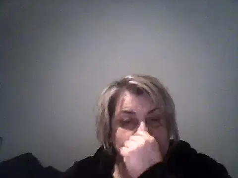 Snapshot of AngelSky4533 chatting on March 13, 2025, 5:28 pm AngelSky4533 online show from March 13, 2025, 5:28 pm