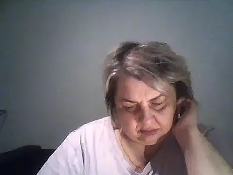 Snapshot of AngelSky4533 chatting on March 14, 2025, 6:39 pm AngelSky4533 online show from March 14, 2025, 6:39 pm