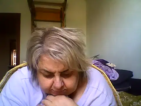 Snapshot of AngelSky4533 chatting on March 20, 2025, 12:00 pm AngelSky4533 online show from March 20, 2025, 12:00 pm