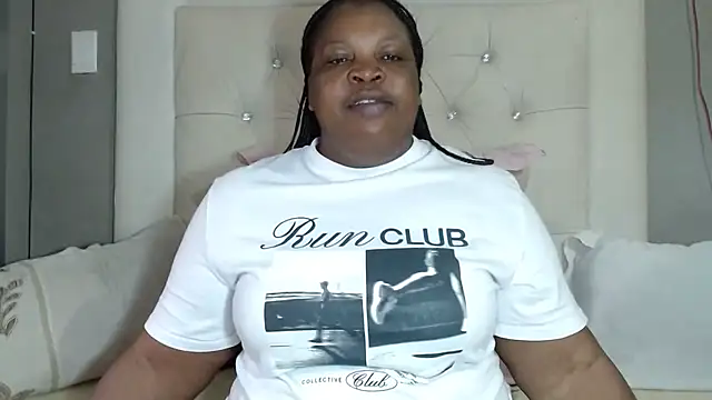 omalicha98 online show from March 12, 2026, 8:09 am