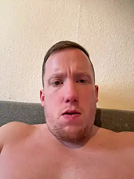 Snapshot of Sklavesucht2025 chatting on January 27, 2025, 12:48 pm Sklavesucht2025 online show from January 27, 2025, 12:48 pm