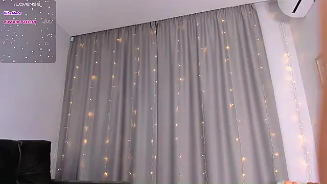 Snapshot of dontouchmyass chatting on February 24, 2025, 7:30 pm dontouchmyass online show from February 24, 2025, 7:30 pm