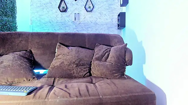 Thomass conor online show from October 14, 2025, 11:00 am