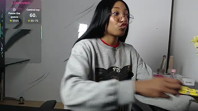 Snapshot of esmeralda-bk chatting on September 23, 2025, 8:56 pm esmeralda-bk online show from September 23, 2025, 8:56 pm