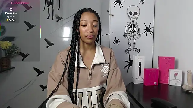 esmeralda-bk online show from October 15, 2025, 7:47 pm