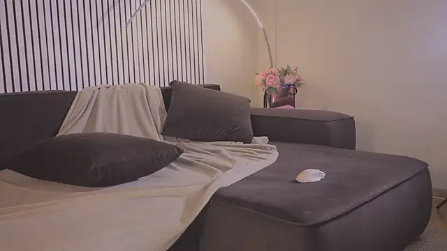 Bella Alita online show from April 4, 2026, 8:17 pm