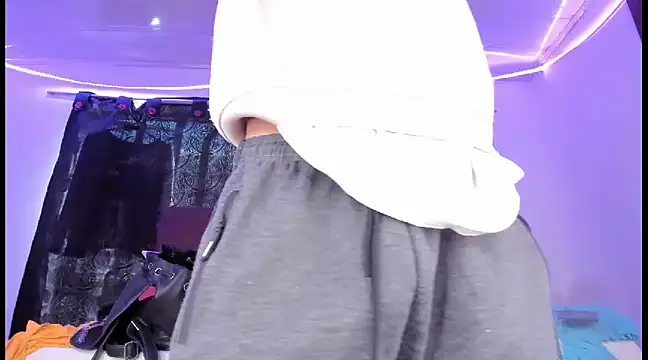 Ethan Boyy online show from January 22, 2025, 5:06 pm