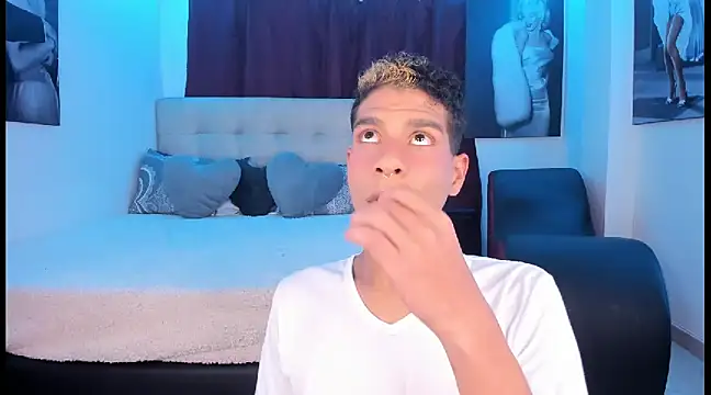 Ethan Boyy online show from February 6, 2025, 4:42 am