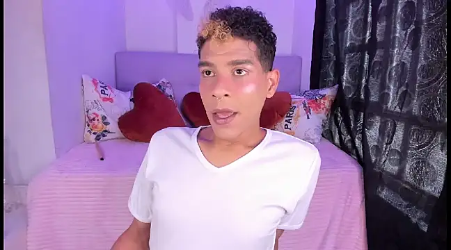 Ethan Boyy online show from February 6, 2025, 6:35 pm