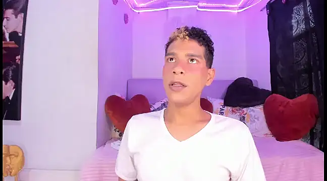 Ethan Boyy online show from February 11, 2025, 7:05 pm