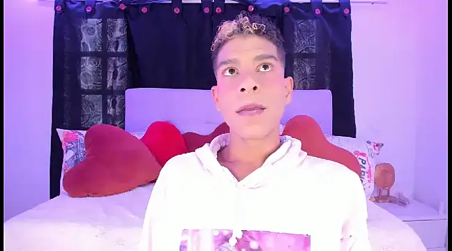 Ethan Boyy online show from February 23, 2025, 6:34 pm