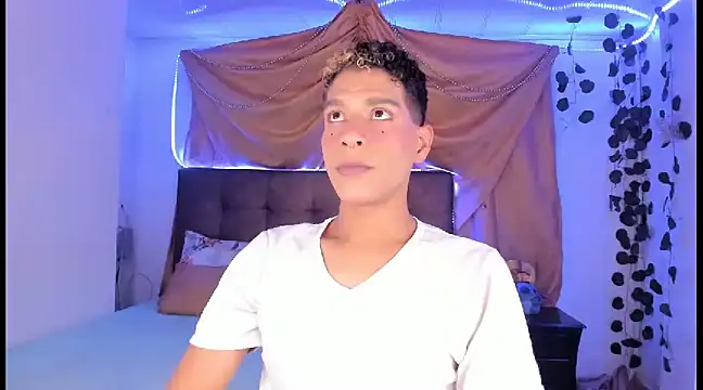 Ethan Boyy online show from March 8, 2025, 12:55 am