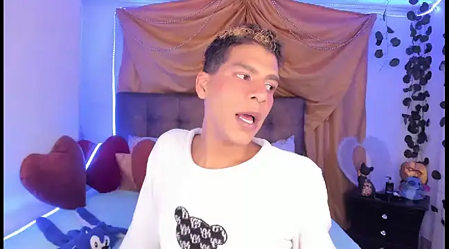 Ethan Boyy online show from March 18, 2025, 11:20 pm